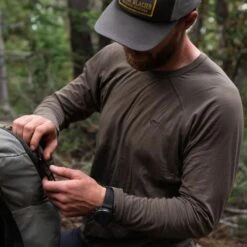 Stone Glacier Chinook Merino Crew LS Shirt -Outdoor Clothing stone glacier merino long sleeve crew shirt 2 1